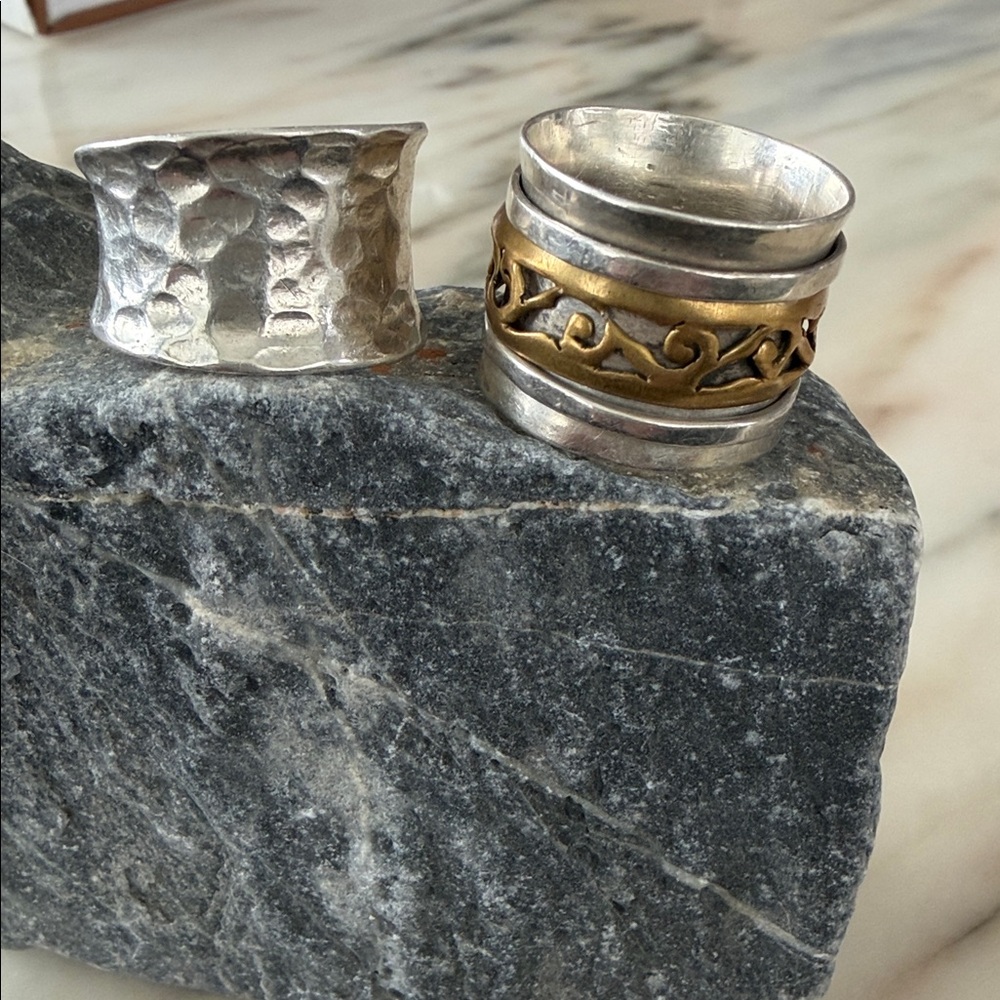 Set of 2 silver rings .. hammered silver and Spinner ring